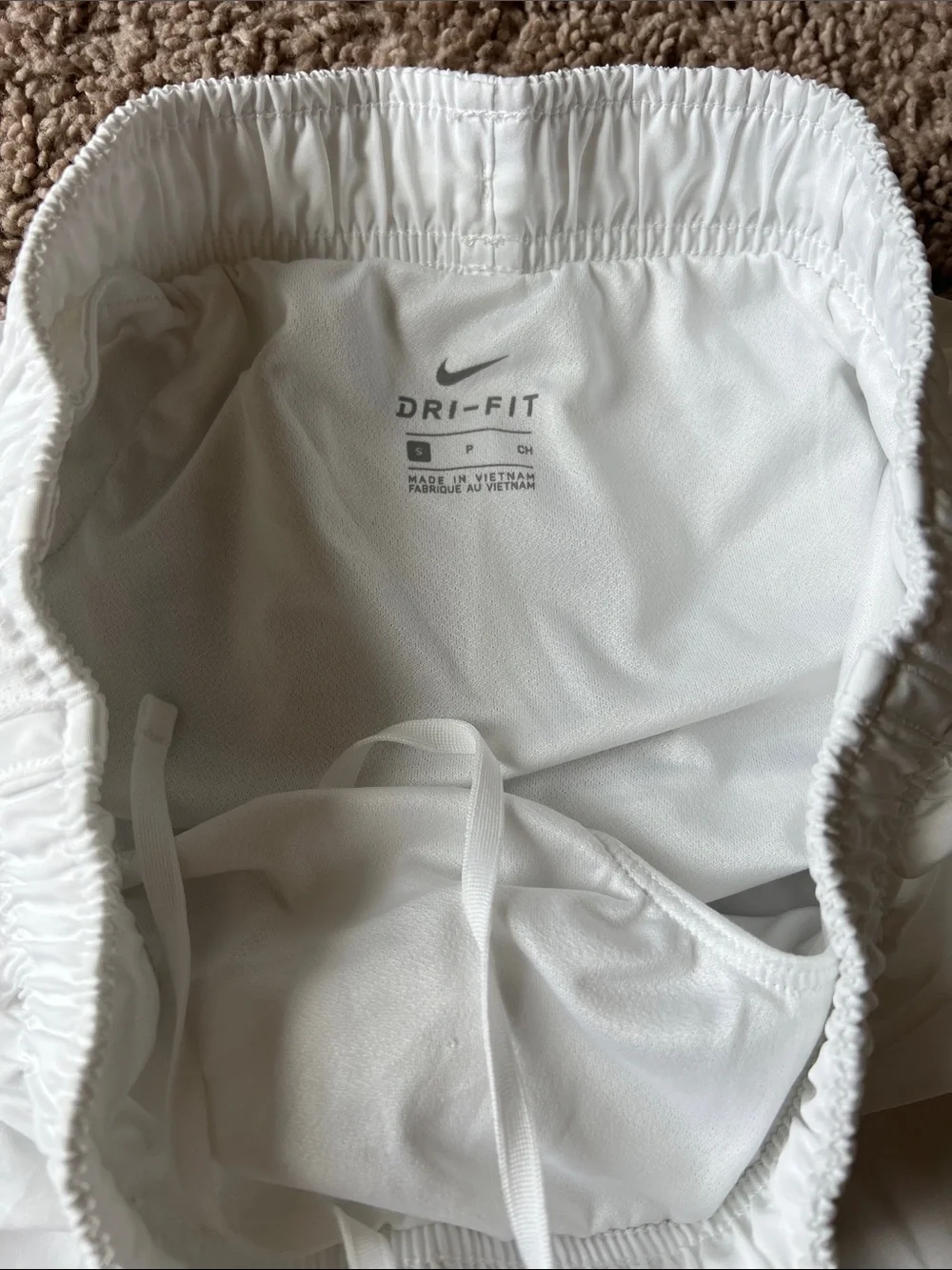 Nike NWOT Women's White Athletic Running Shorts with Reflective Swoosh Small